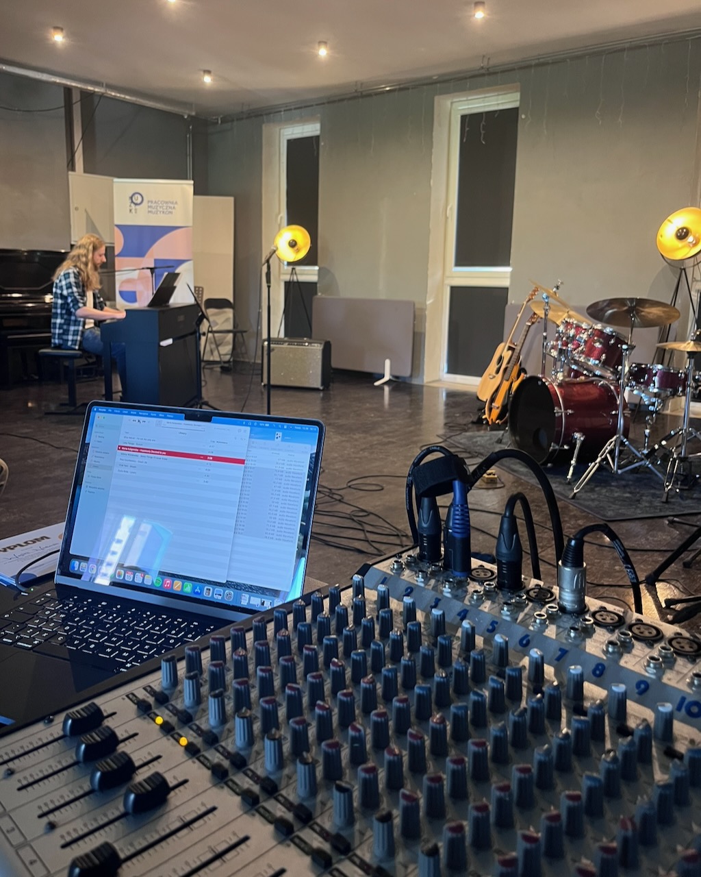 Koncert i wspólne muzykowanie w Muzykonie